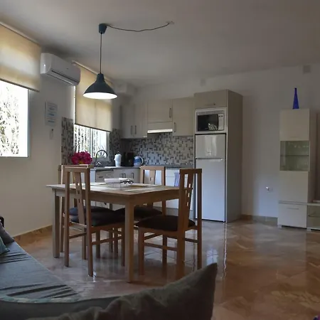 Eva's House *